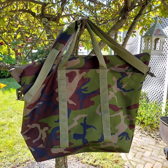 LL Bean Camo Adventure Large Duffle Bag Hunting Weekender Vacation Getaway Tote - Picture 3 of 14